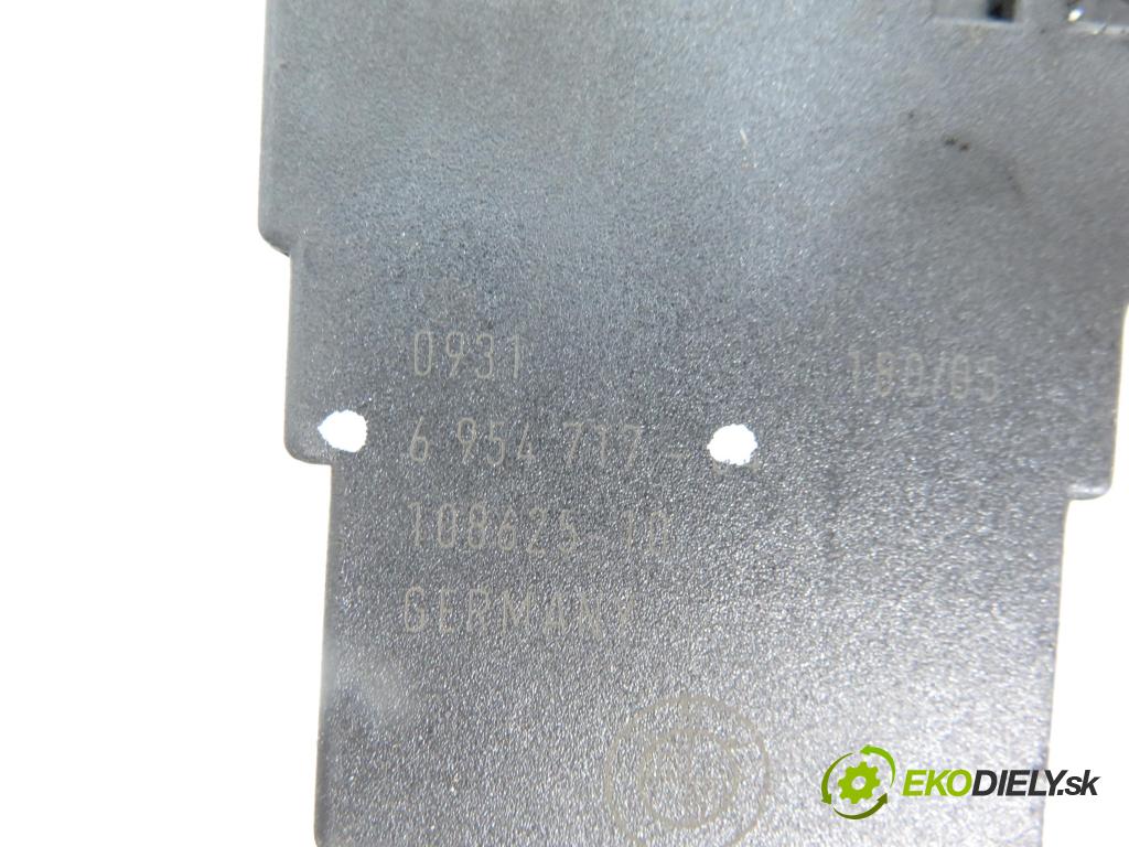 BMW 1 (E87) HB 2005 85,00 116 i - N45 B16 A 1596,00 spinačka 6954717 (Spínacia skrinka)