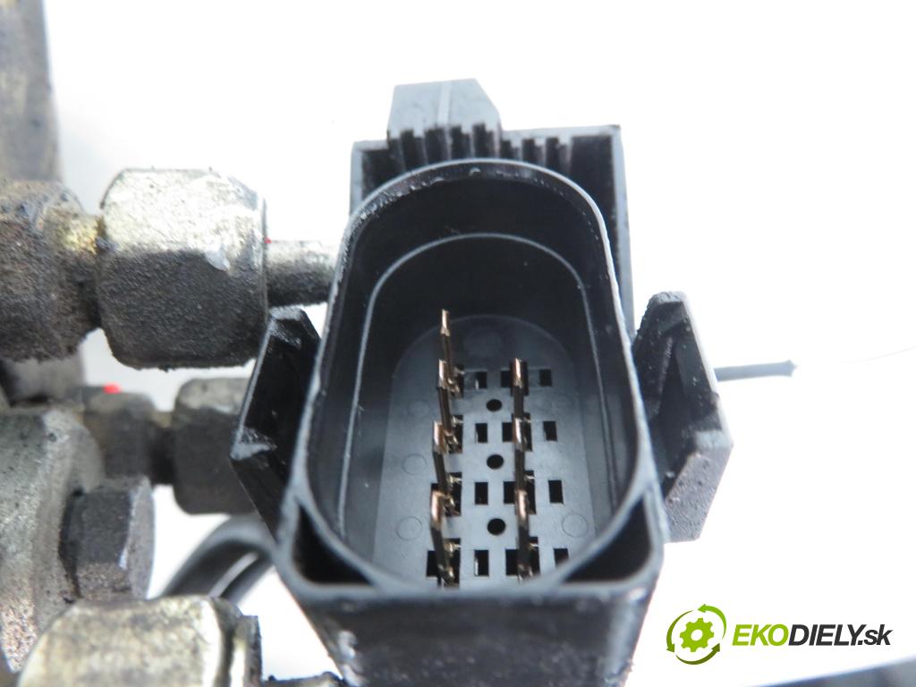 VW PASSAT B5 (3B2) SEDAN 1998 81,00 1.9 TDI 110 - AFN 1896,00 Pumpa vstrekovacia 028130115A ; 0460404969 (Vstrekovacie čerpadlo)