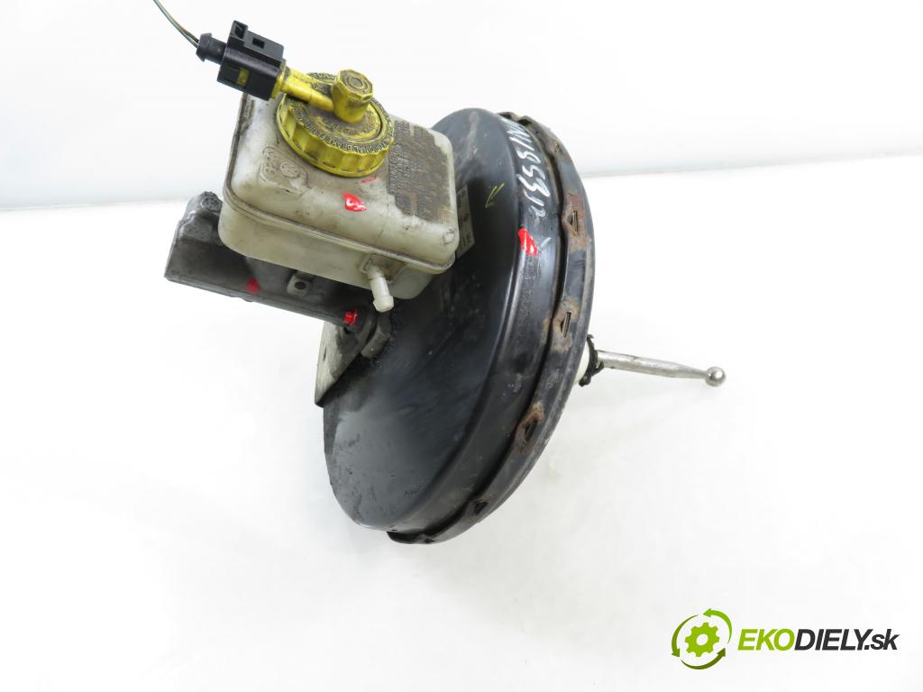 SKODA OCTAVIA I (1U2) LIFTBACK 2001 75,00 1.6 - AVU 1595,00 Posilovač 1J1614105J (Servočerpadlo)