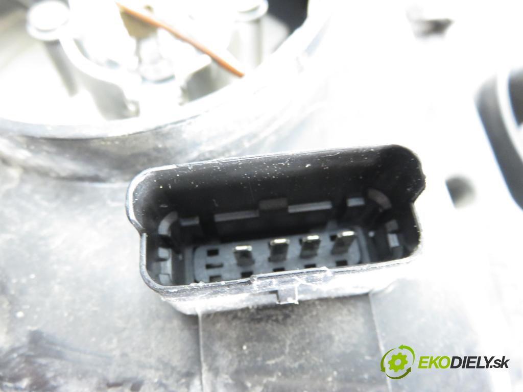 RENAULT GRAND SCENIC II (JM0/1_) MINIVAN 2004 99,00 2.0 135 - F4R 771 1998,00 Svetlo LP