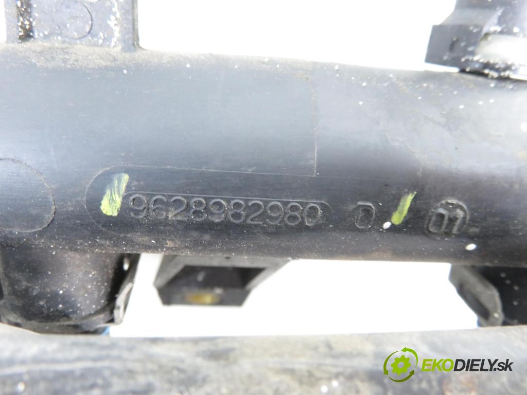 PEUGEOT 206 liftback (2A/C) HB 2002 55,00 1.4 75 - KFW 1360,00 Lišta vstrekovacia 01F002A ; 9628982980D (Vstrekovacia lišta)