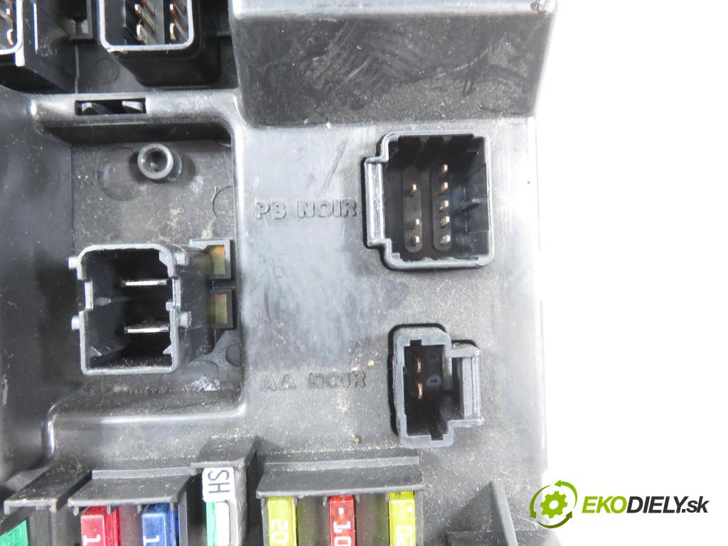 PEUGEOT 307 (3A/C) HB 2003 100,00 2.0 16V - RFN (EW10J4) 1997,00 MODUL BSI 9651197680A ; 9651196980A