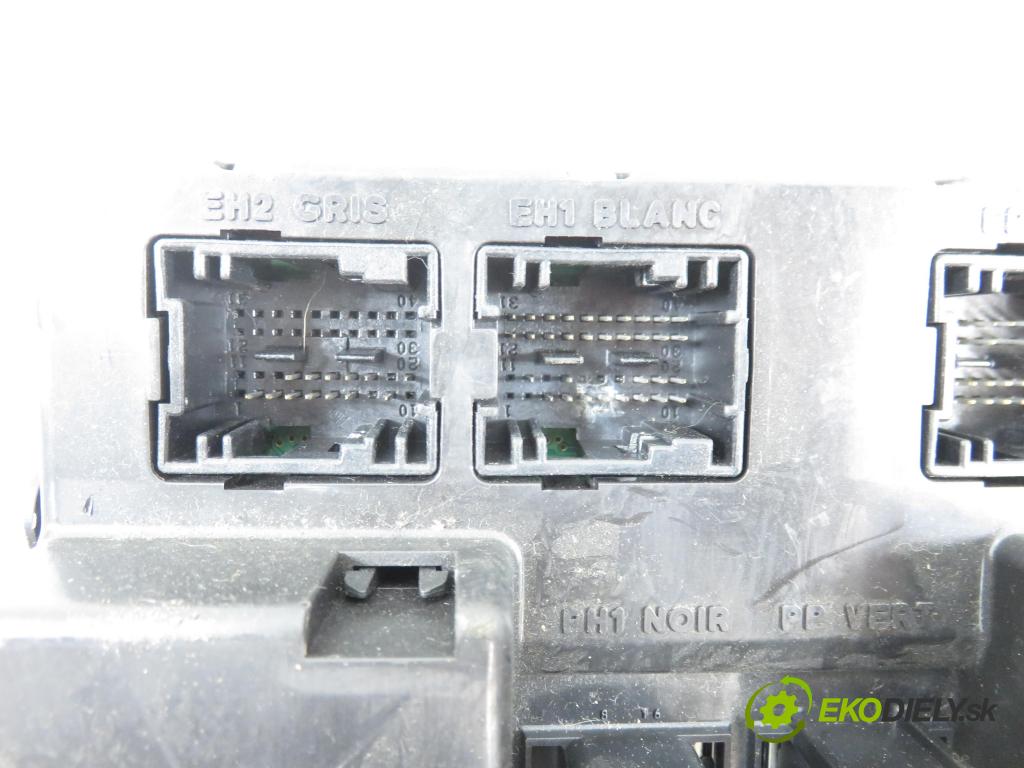 PEUGEOT 307 (3A/C) HB 2003 100,00 2.0 16V - RFN (EW10J4) 1997,00 MODUL BSI 9651197680A ; 9651196980A