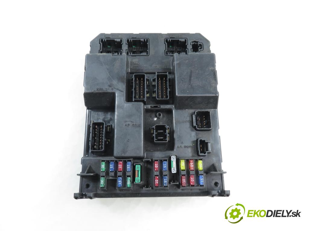 PEUGEOT 307 (3A/C) HB 2003 100,00 2.0 16V - RFN (EW10J4) 1997,00 MODUL BSI 9651197680A ; 9651196980A