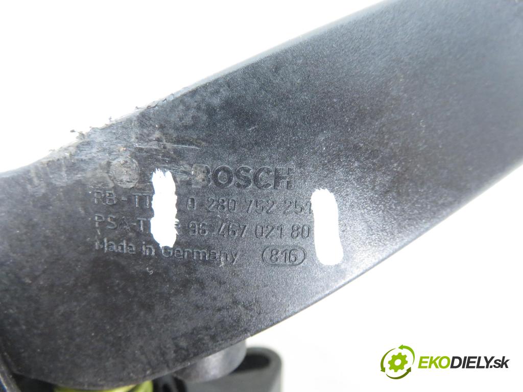 PEUGEOT 307 (3A/C) HB 2003 100,00 2.0 16V - RFN (EW10J4) 1997,00 Potenciometer plynu 0280752251 ; 9646702180 (Potenciometer plynového pedálu)