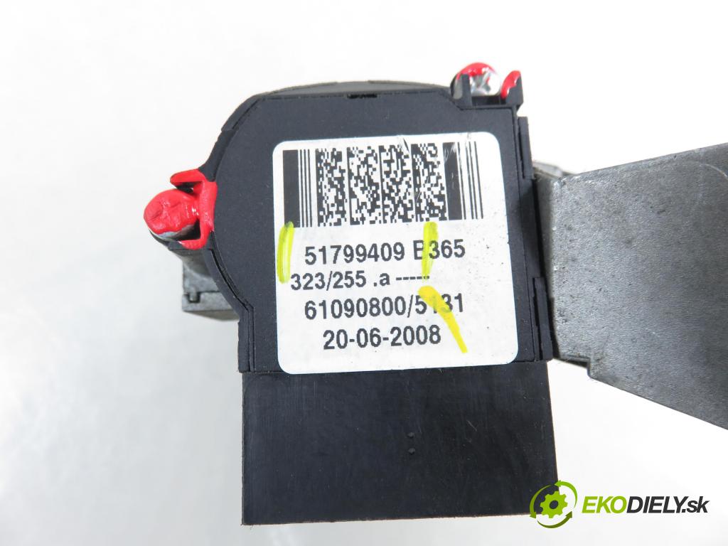 FIAT FIORINO nadwozie zamknięte / kombi (225_) FURGON 2008 55,00 1.3 D Multijet 1248,00 spinačka 51799409 ; 01098401 (Spínacia skrinka)