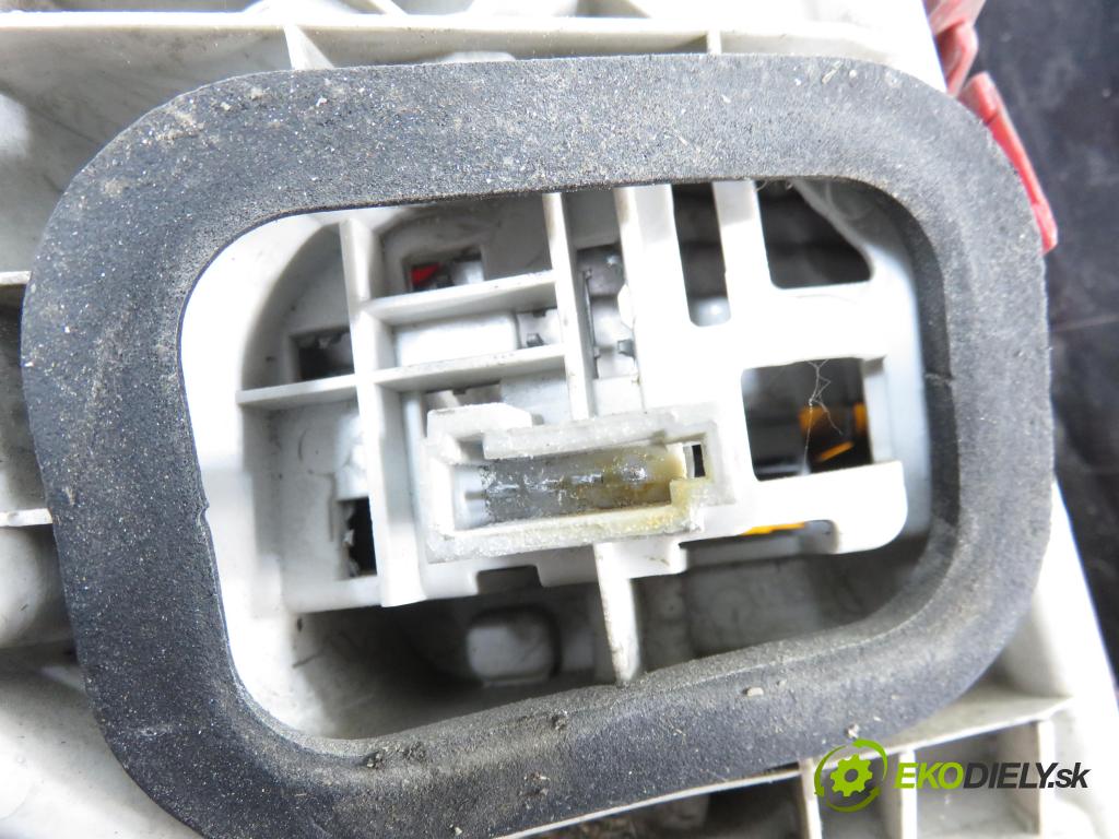 OPEL MERIVA B nadwozie wielkoprzestrzenne (MPV) (S10) MINIVAN 2008 88,00 1.4 LPG - A 14 NEL 1364,00 světlo pravé zadní 21638009