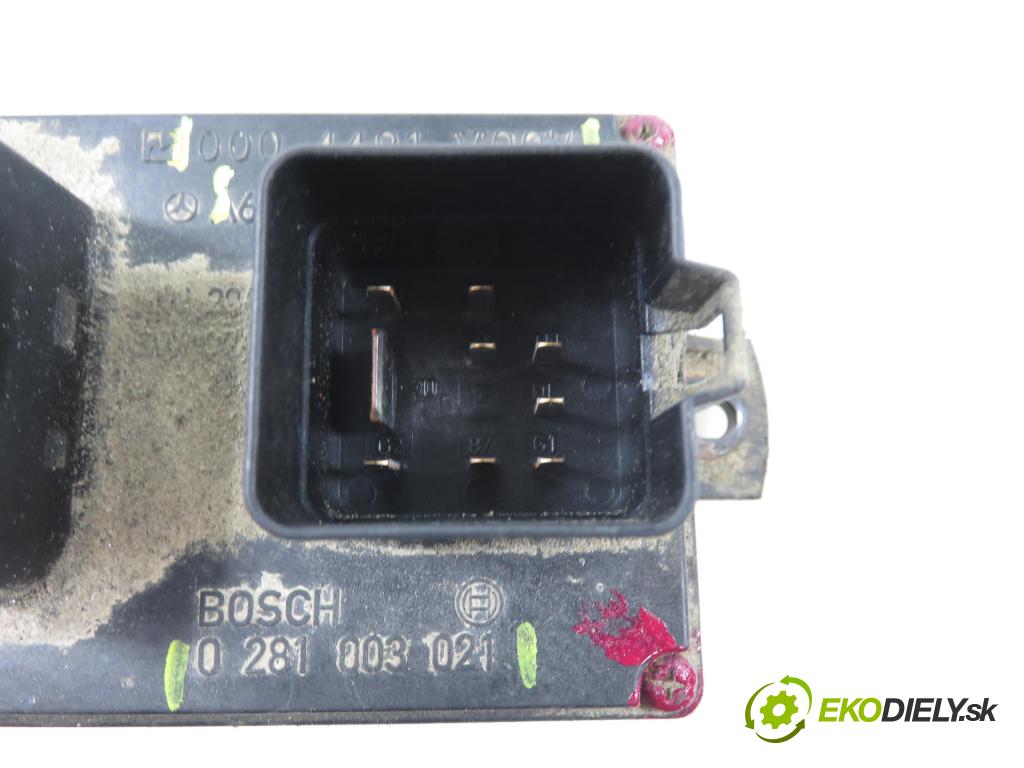 SMART FORTWO Coupe (450) HB 2004 30,00 0.8 CDI (450.300, 450.301, 450.302, 450.303, 450.3 799,00 RELÉ: JÚN: 6601500079 ; 0004491V007 ; 0281003021