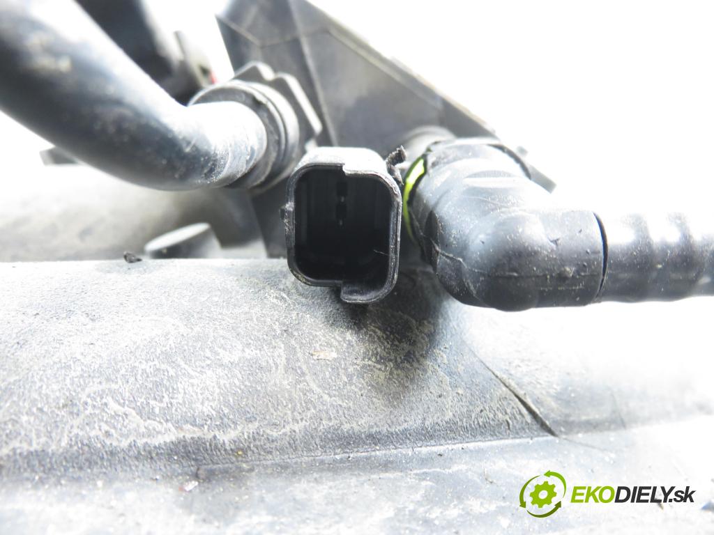 PEUGEOT 307 (3A/C) HB 2003 100,00 2.0 16V - RFN (EW10J4) 1997,00 Potrubie 9636741080 ; 9653968580