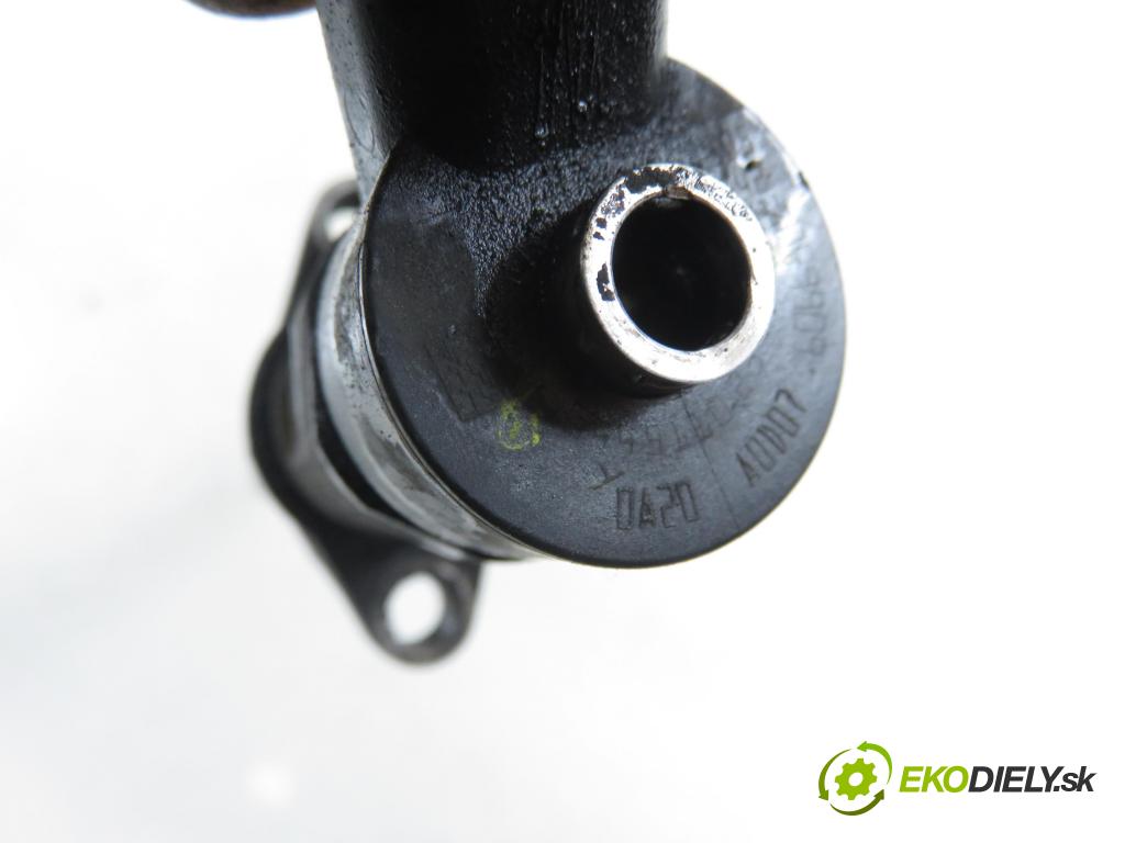 CITROEN BERLINGO FIRST Skrzynia (M_) FURGON 2007 55,00 1.6 HDI 75 (MB9HW) - 9HW (DV6BTED4) 1560,00 vstrekovač 0445110239 (Vstrekovač paliva)