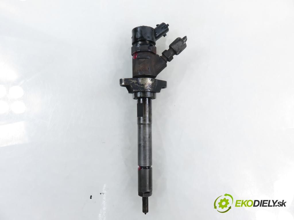 CITROEN BERLINGO FIRST Skrzynia (M_) FURGON 2007 55,00 1.6 HDI 75 (MB9HW) - 9HW (DV6BTED4) 1560,00 vstrekovač 0445110239 (Vstrekovač paliva)