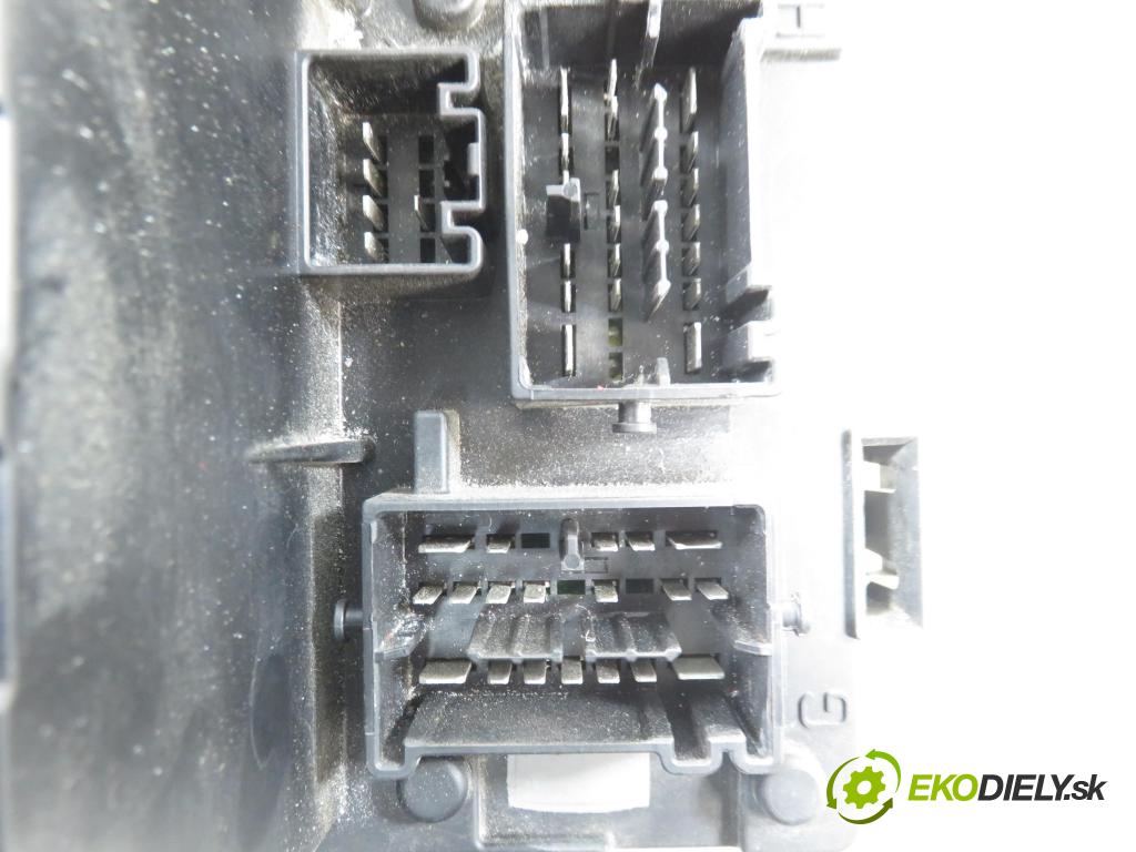 JEEP PATRIOT (MK74) SUV 2008 125,00 2.4 4x4 - 170 DOHC 16V Dual VVT (ED3) 2360,00 MODUL komfortu P68028007AD