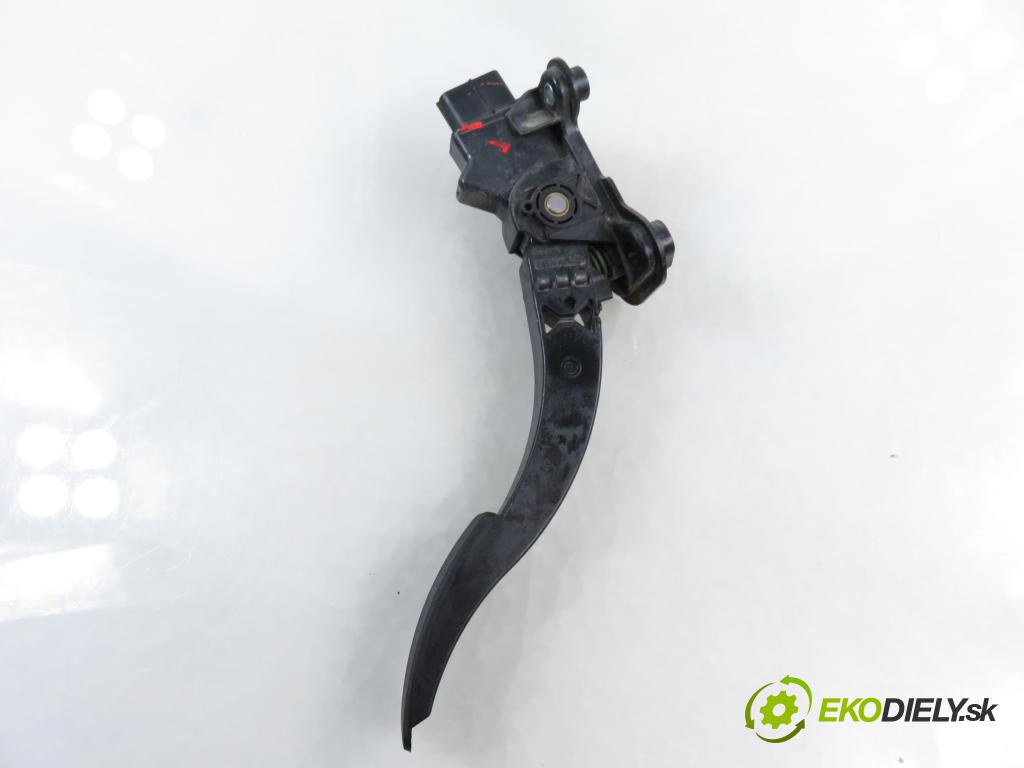 JEEP PATRIOT (MK74) SUV 2008 125,00 2.4 4x4 - 170 DOHC 16V Dual VVT (ED3) 2360,00 Potenciometer plynu 04891585AB (Potenciometer plynového pedálu)