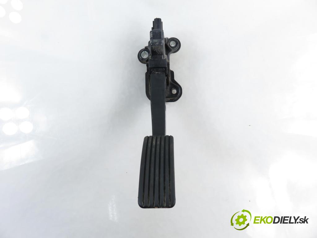 JEEP PATRIOT (MK74) SUV 2008 125,00 2.4 4x4 - 170 DOHC 16V Dual VVT (ED3) 2360,00 Potenciometer plynu 04891585AB (Potenciometer plynového pedálu)