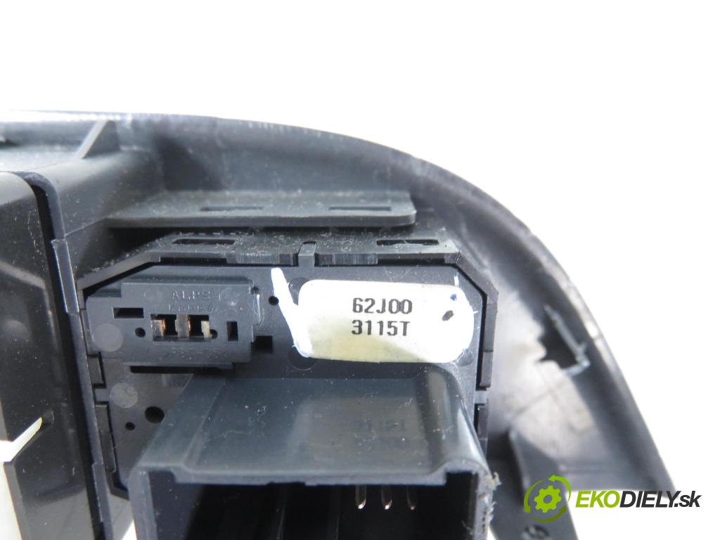 SUZUKI SWIFT III (MZ, EZ) HB 2007 68,00 1.3 4x4 (RS 413) - M13A 1328,00 Panel ovládania okien 62J003115T