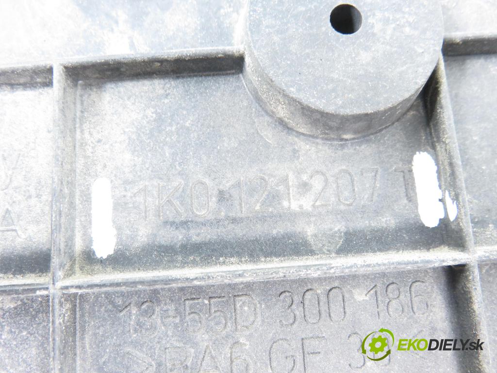 VW PASSAT B6 (3C2) SEDAN 2006 77,00 1.9 TDI PD 105 - BKC 1896,00 Ventilátor chladič klíma/voda 1K0121207T