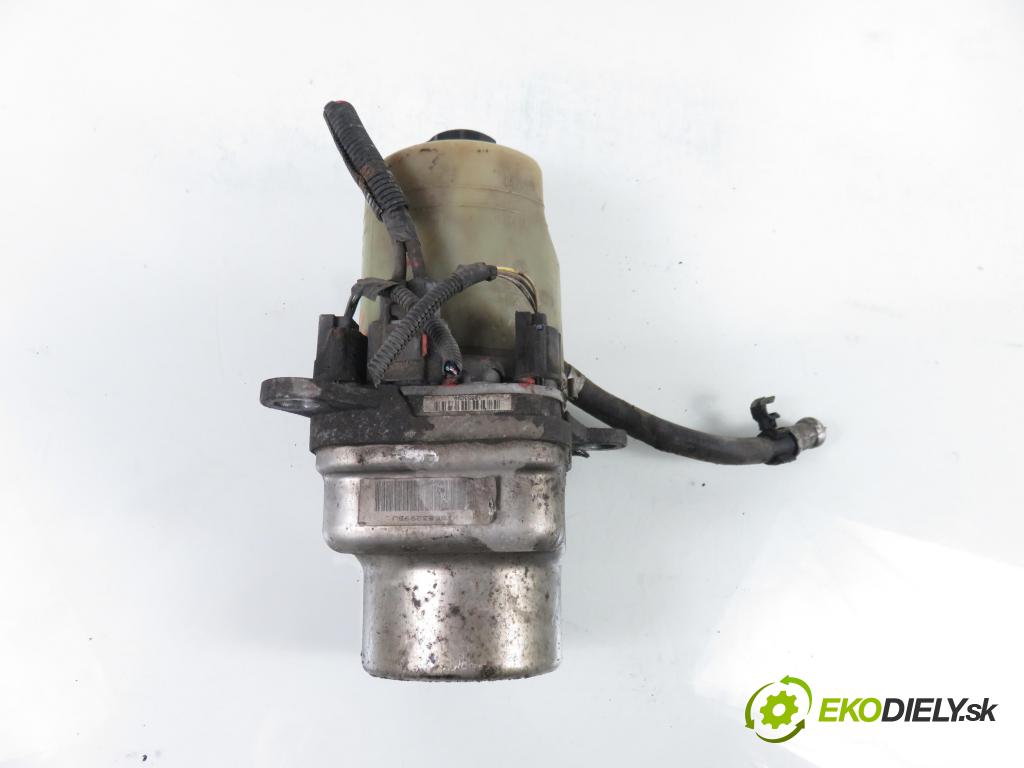 FORD FOCUS C-MAX (DM2) MINIVAN 2003 88,00 1.8 - CSDA 1798,00 Pumpa servočerpadlo 4M513K514AD