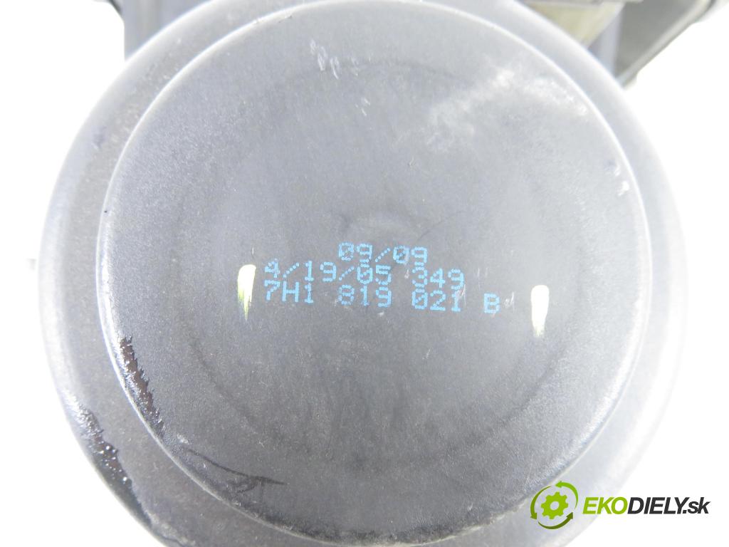 VW TRANSPORTER V Skrzynia (7HA, 7HH, 7EA, 7EH) FURGON 2006 96,00 2.5 TDI - AXD 2461,00 Ventilátor vetráku 17360060 ; 7H1819021B