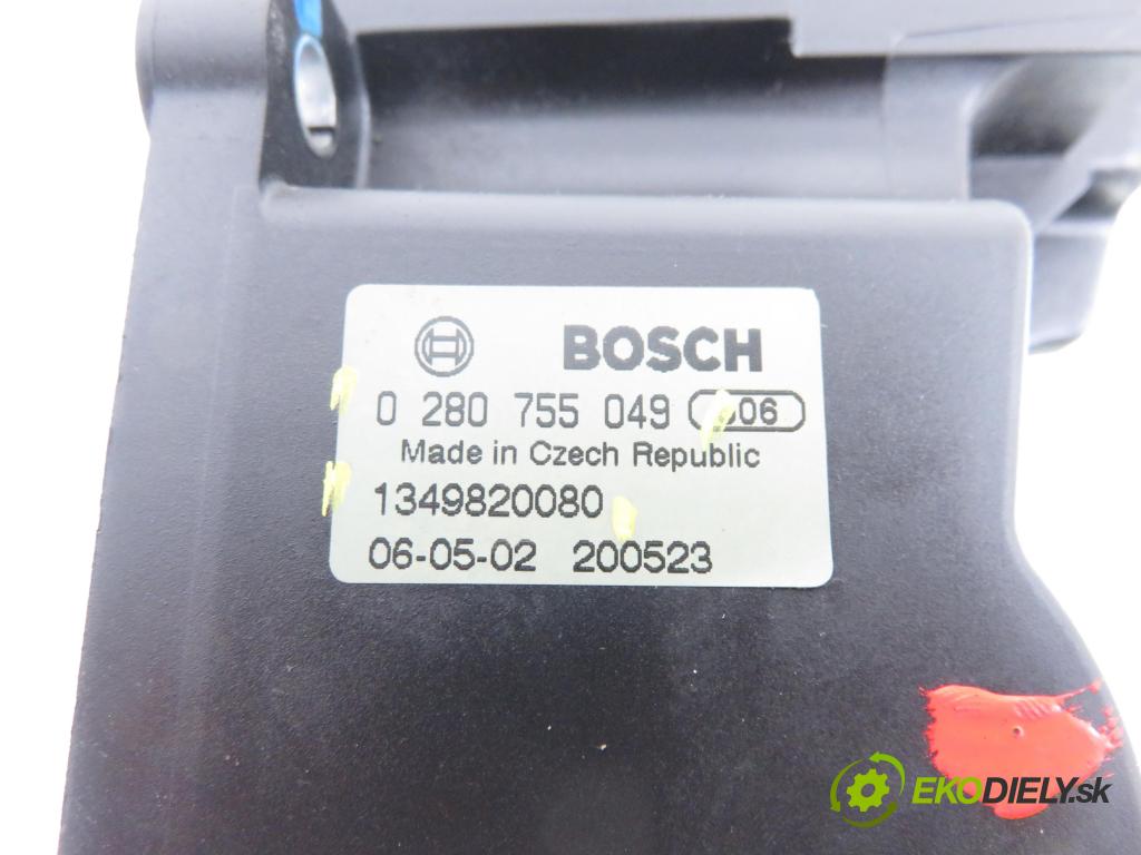 PEUGEOT BOXER Skrzynia FURGON 2006 74,00 2.2 HDi 100 - 4HV (P22DTE) 2198,00 Potenciometer plynu 1349820080 ; 0280755049 (Potenciometer plynového pedálu)