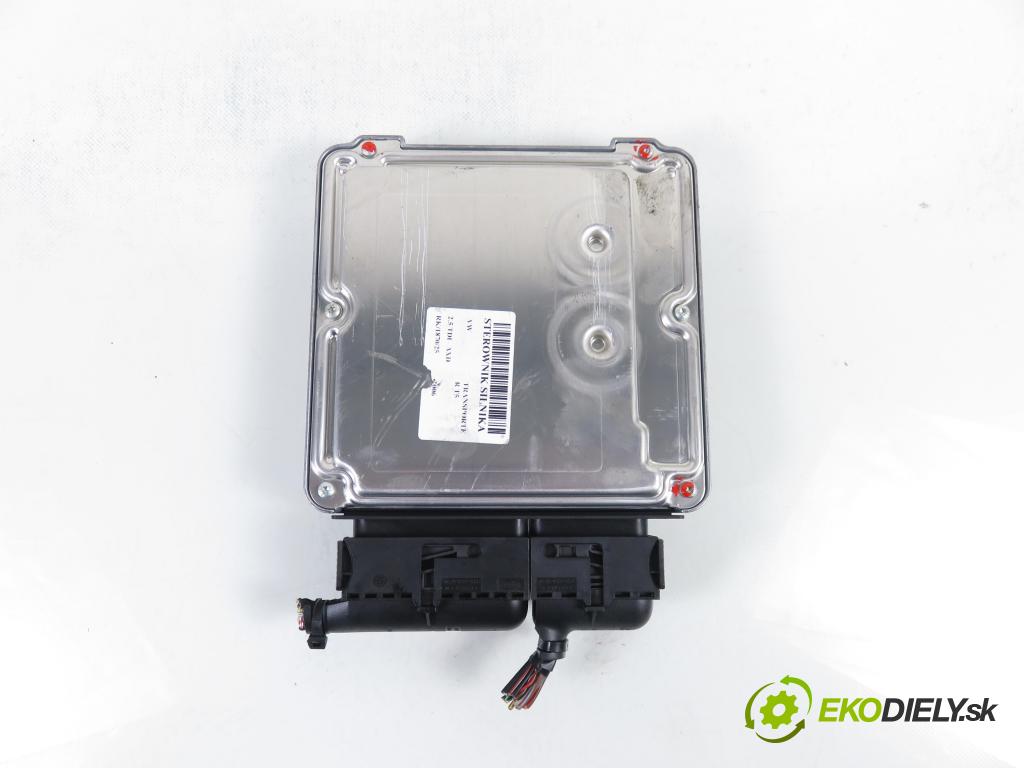 VW TRANSPORTER V Skrzynia (7HA, 7HH, 7EA, 7EH) FURGON 2006 96,00 2.5 TDI - AXD 2461,00 Riadiaca jednotka Motor 070906016AJ ; 0281011568