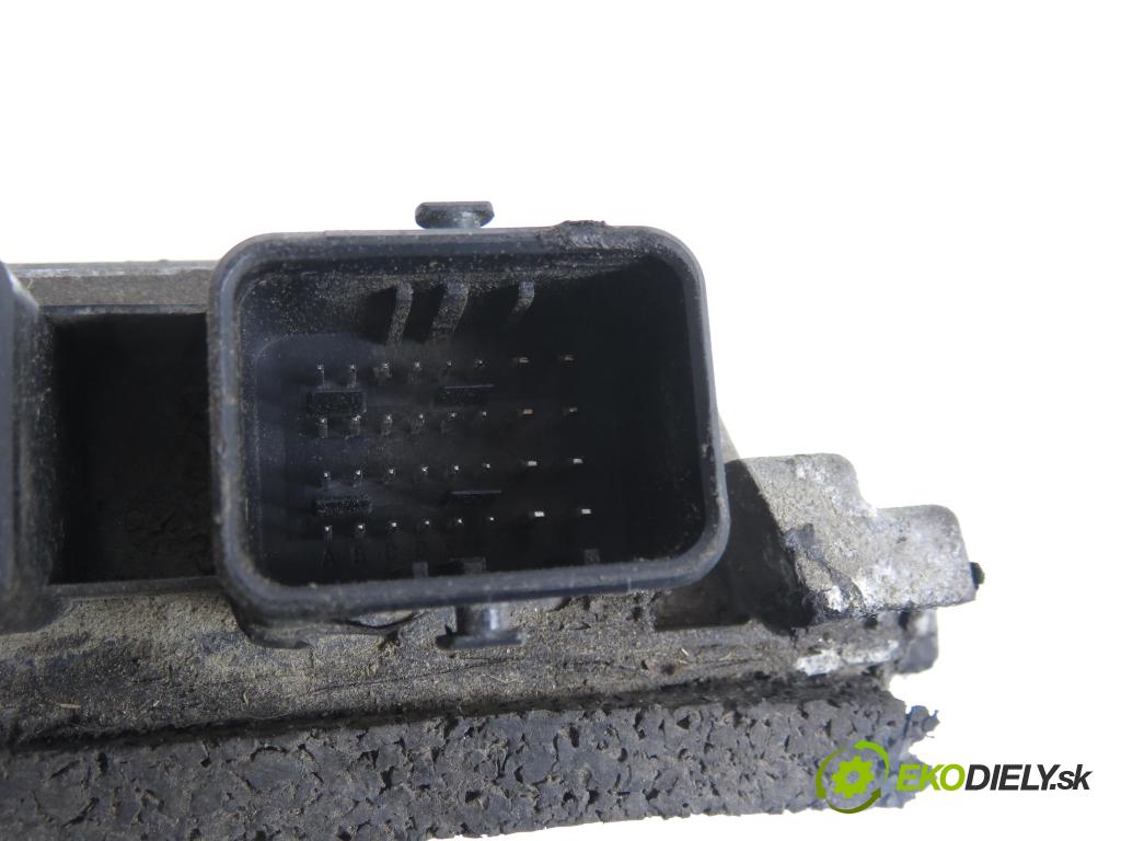 PEUGEOT BOXER Skrzynia FURGON 2006 74,00 2.2 HDi 100 - 4HV (P22DTE) 2198,00 Riadiaca jednotka Motor 9663289080 ; 9661256980