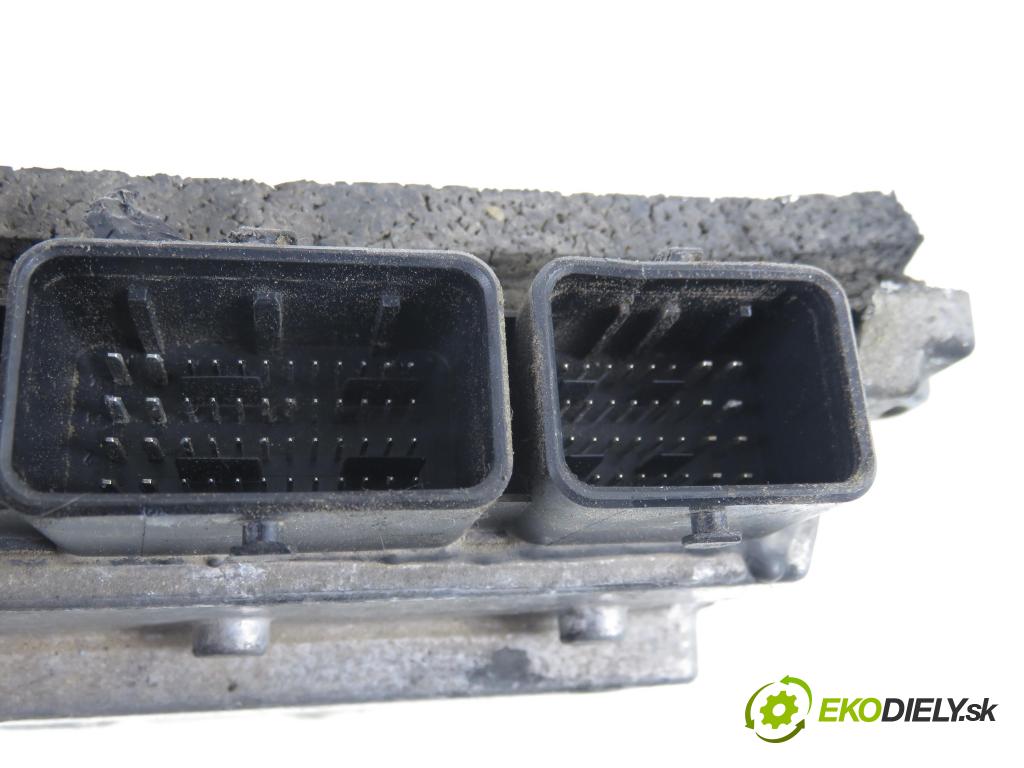 PEUGEOT BOXER Skrzynia FURGON 2006 74,00 2.2 HDi 100 - 4HV (P22DTE) 2198,00 Riadiaca jednotka Motor 9663289080 ; 9661256980
