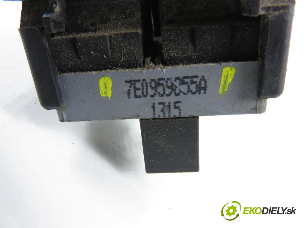 VW TRANSPORTER V Skrzynia (7HA, 7HH, 7EA, 7EH) FURGON 2006 96,00 2.5 TDI - AXD 2461,00 Panel ovládania okien 7H5959539C ; 7E0959855A ; 7E1959565E