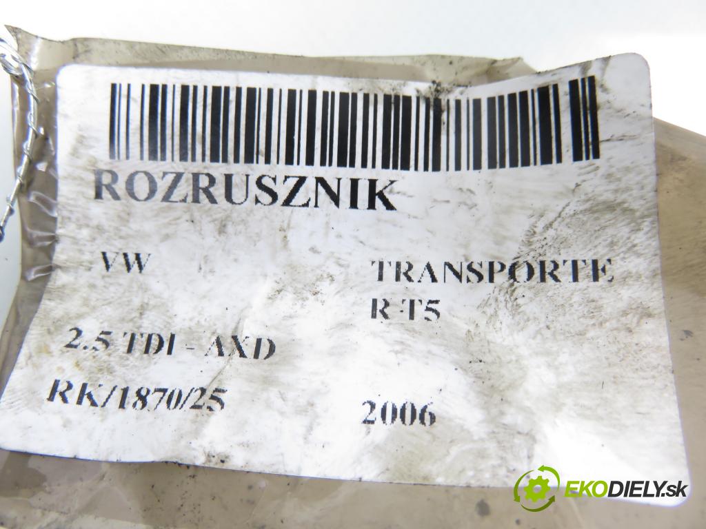 VW TRANSPORTER V Skrzynia (7HA, 7HH, 7EA, 7EH) FURGON 2006 96,00 2.5 TDI - AXD 2461,00 Štartér  (Štartér)