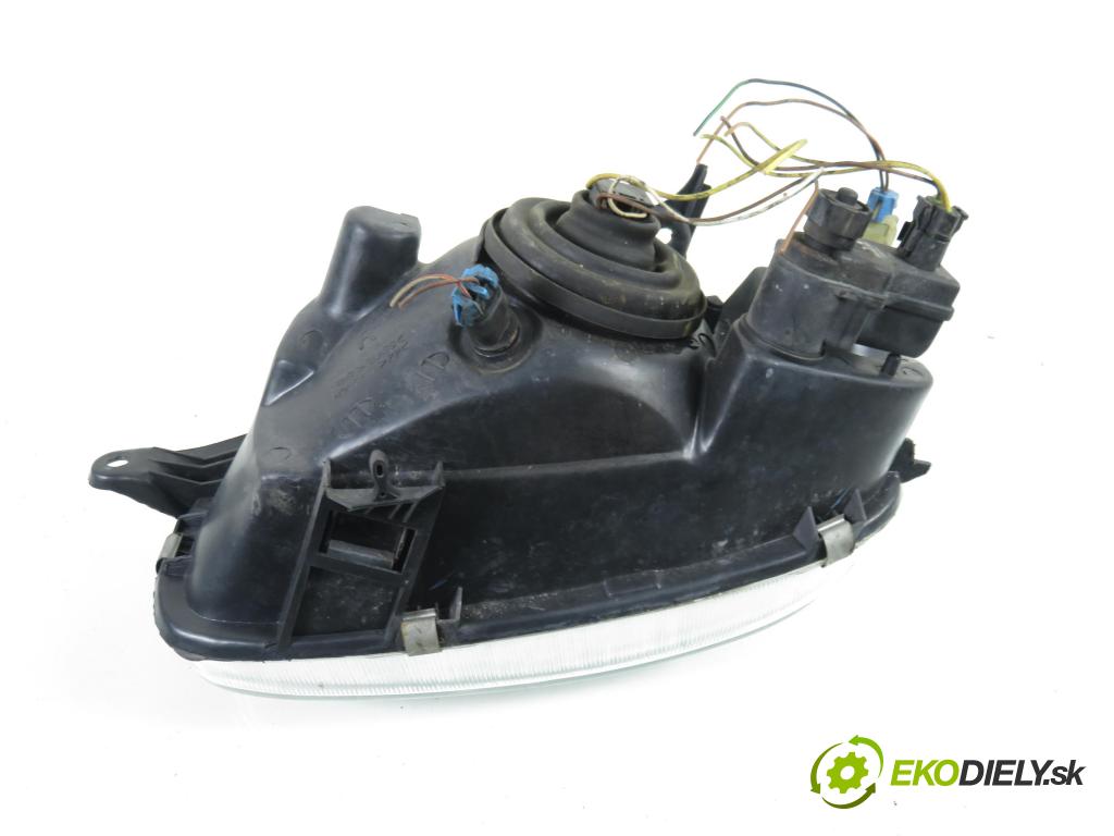 OPEL CORSA B (S93) HB 1998 40,00 1.0 i 12V 54 - X 10 XE 973,00 Svetlo PP