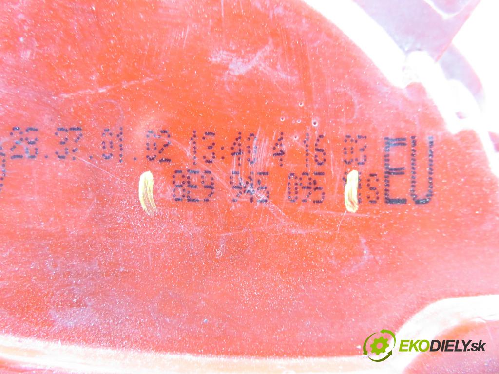 AUDI A4 Avant (8E5, B6) KOMBI 2003 96,00 1.9 TDI PD 130 - AVF 1896,00 Svetlo ľavé zadné 8E9945095
