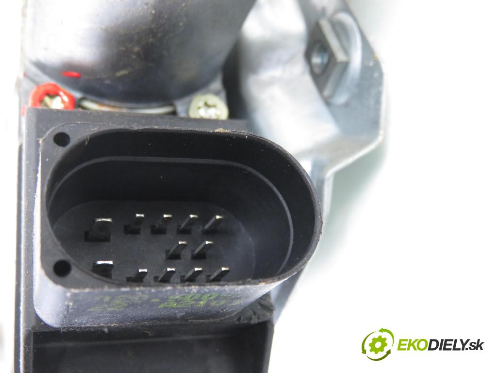 VW POLO (6N2) HB 2001 55,00 1.4 TDI - AMF 1422,00 Mechanizmus okien 6N3959801D ; 6N4837401K