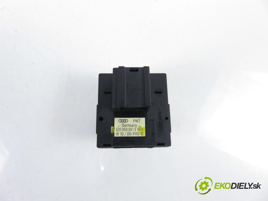 AUDI A4 Avant (8E5, B6) KOMBI 2003 96,00 1.9 TDI PD 130 - AVF 1896,00 Panel ovládania okien 8Z0959851E