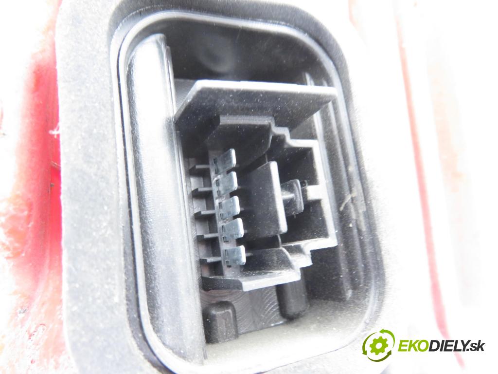 FIAT PANDA (169_) HB 2004 40,00 1.1 54 - 187 A1.000 1108,00 Svetlo ľavé zadné 280201