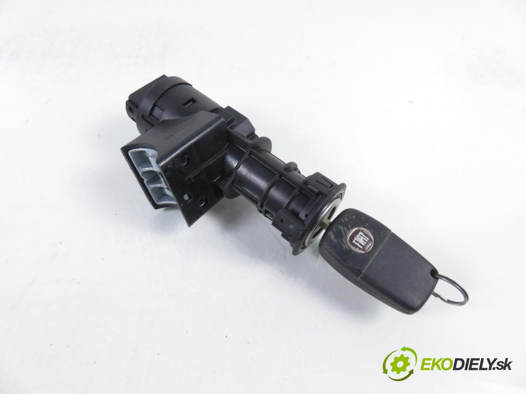 FIAT PANDA (169_) HB 2004 40,00 1.1 54 - 187 A1.000 1108,00 spínačka 61027500 ; 00468453610 (Spínací skříňka)