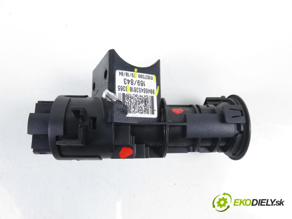 FIAT PANDA (169_) HB 2004 40,00 1.1 54 - 187 A1.000 1108,00 spínačka 61027500 ; 00468453610 (Spínací skříňka)