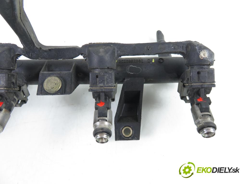 PEUGEOT 206 liftback (2A/C) HB 2000 440,00 1.1 i - HFX (TU1JP) 1124,00 lišta vstřikovací IPM002 ; 9628982980D (Vstřikovací lišta)