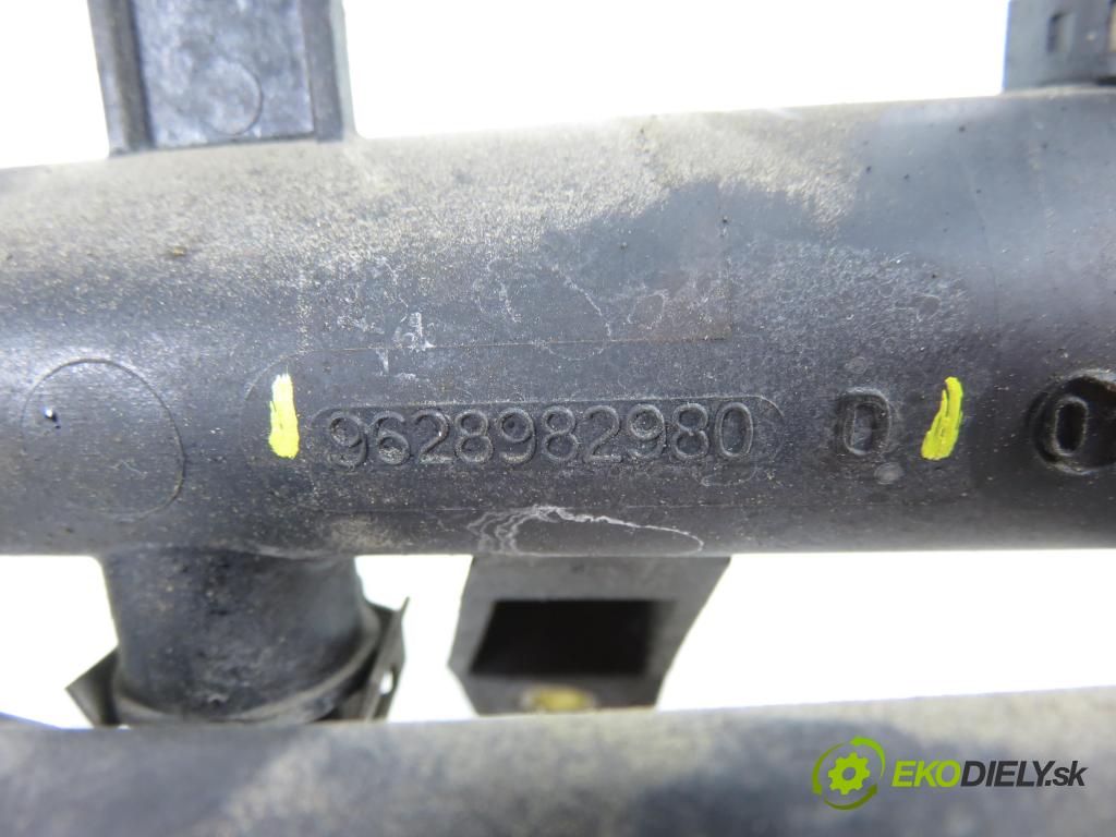 PEUGEOT 206 liftback (2A/C) HB 2000 440,00 1.1 i - HFX (TU1JP) 1124,00 lišta vstřikovací IPM002 ; 9628982980D (Vstřikovací lišta)