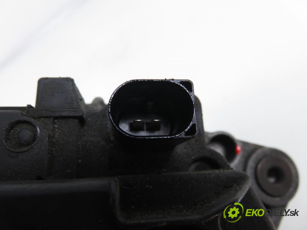 AUDI A4 Avant (8E5, B6) KOMBI 2003 96,00 1.9 TDI PD 130 - AVF 1896,00 Alternátor 021903025K ; 0124515011 ; 0986044460 (Alternátor)