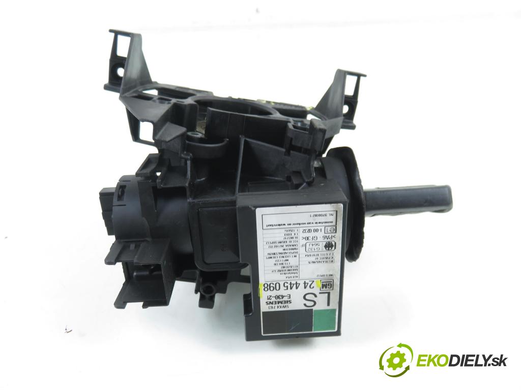 OPEL CORSA C (X01) HB 2001 43,00 1.0 12V 58 - Z 10 XE 973,00 spinačka 90589389 ; 90589313 ; 24445098 (Spínacia skrinka)