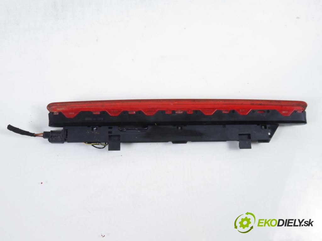 VW POLO (6N2) HB 2001 55,00 1.4 TDI - AMF 1422,00 svetlo bŕzd 6N0945097