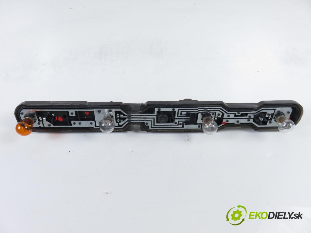 OPEL MOVANO B Platforma / podwozie (X62) FURGON 2014 81,00 2.3 CDTI FWD - M9T 870 2299,00 vložka svetla ľavy zadné 17109800