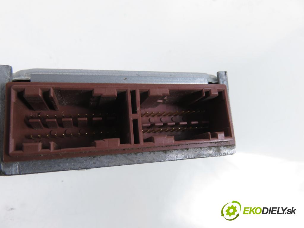 FIAT FIORINO nadwozie zamknięte / kombi (225_) FURGON 2008 55,00 1.3 D Multijet 1248,00 MODUL air BAG 1353558080 ; 610156000E
