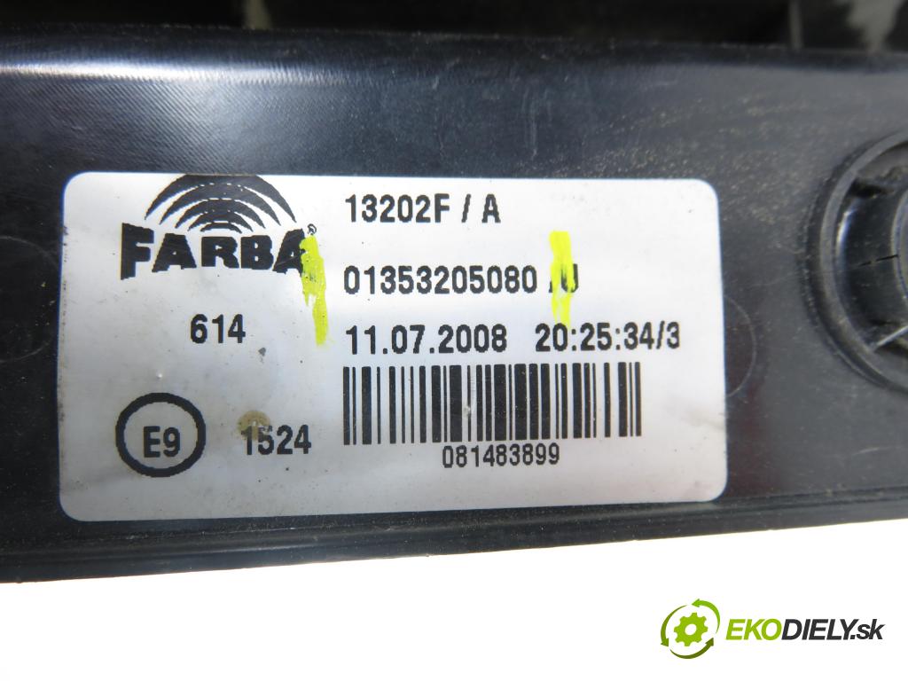 FIAT FIORINO nadwozie zamknięte / kombi (225_) FURGON 2008 55,00 1.3 D Multijet 1248,00 Svetlo pravé zadné 01353205080