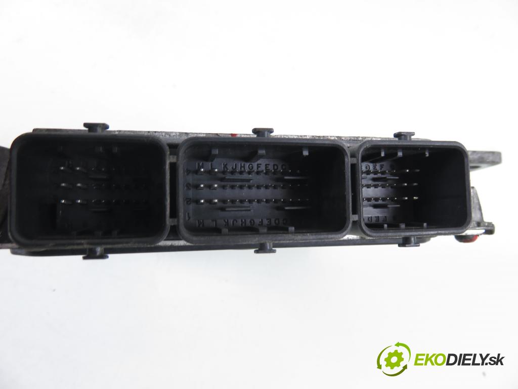 PEUGEOT 206 liftback (2A/C) HB 2000 440,00 1.1 i - HFX (TU1JP) 1124,00 Riadiaca jednotka Motor IAW48P270 ; 9642597680 ; 9642423780