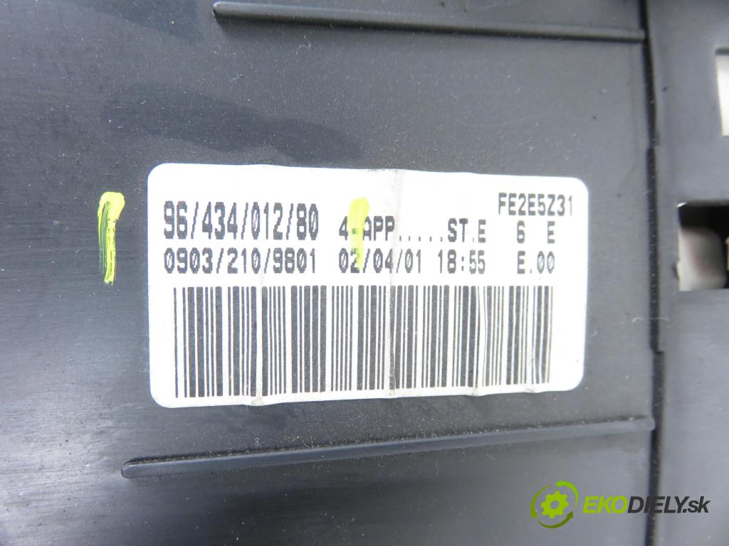 PEUGEOT 206 liftback (2A/C) HB 2000 440,00 1.1 i - HFX (TU1JP) 1124,00 Prístrojovka elektrický 9643401280