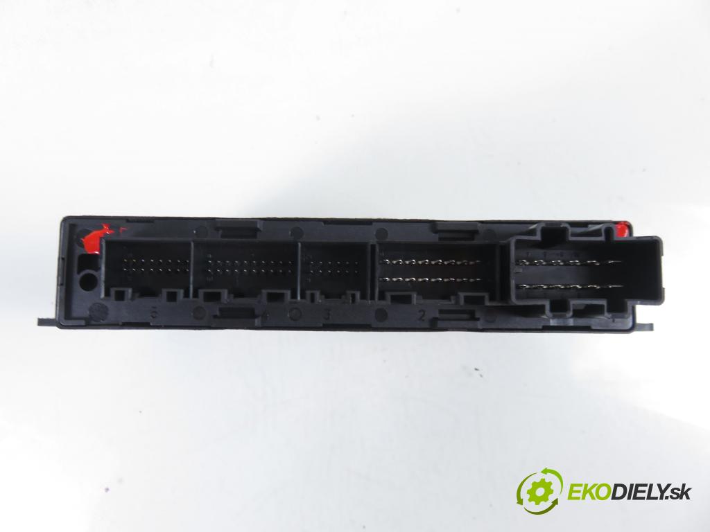 AUDI A4 Avant (8E5, B6) KOMBI 2003 96,00 1.9 TDI PD 130 - AVF 1896,00 MODUL komfortu 8E0959433AR ; 00002727B4