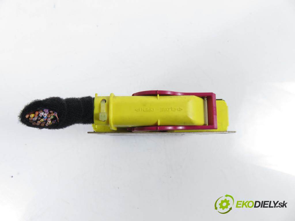 VW POLO (9N_) HB 2004 40,00 1.2 6V 54 - AWY 1198,00 MODUL air BAG 6Q0909605S