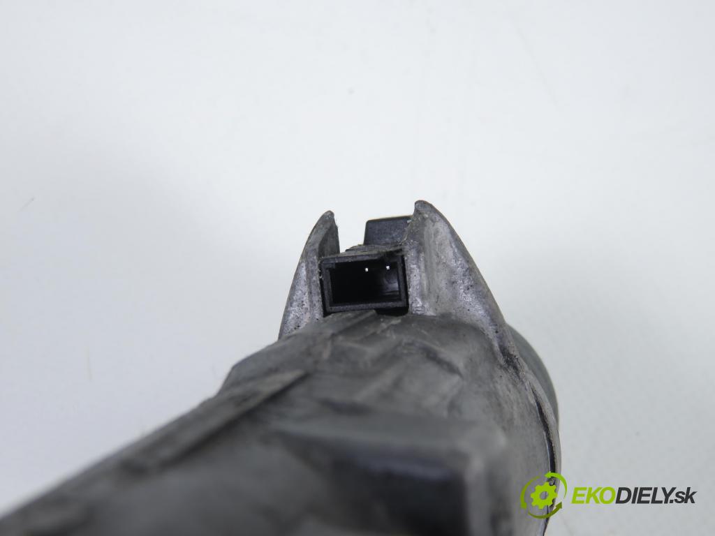 VW POLO (9N_) HB 2004 40,00 1.2 6V 54 - AWY 1198,00 spinačka 4B0905851C (Spínacia skrinka)