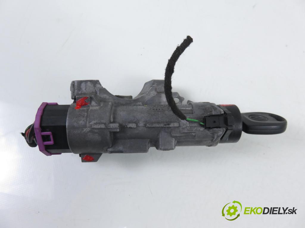 VW POLO (9N_) HB 2004 40,00 1.2 6V 54 - AWY 1198,00 spinačka 4B0905851C (Spínacia skrinka)