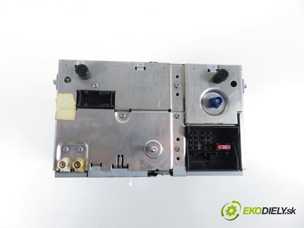 VW TOURAN (1T1, 1T2) MINIVAN 2005 75,00 1.6 - BGU 1595,00 RADIO CD 1K0035198B